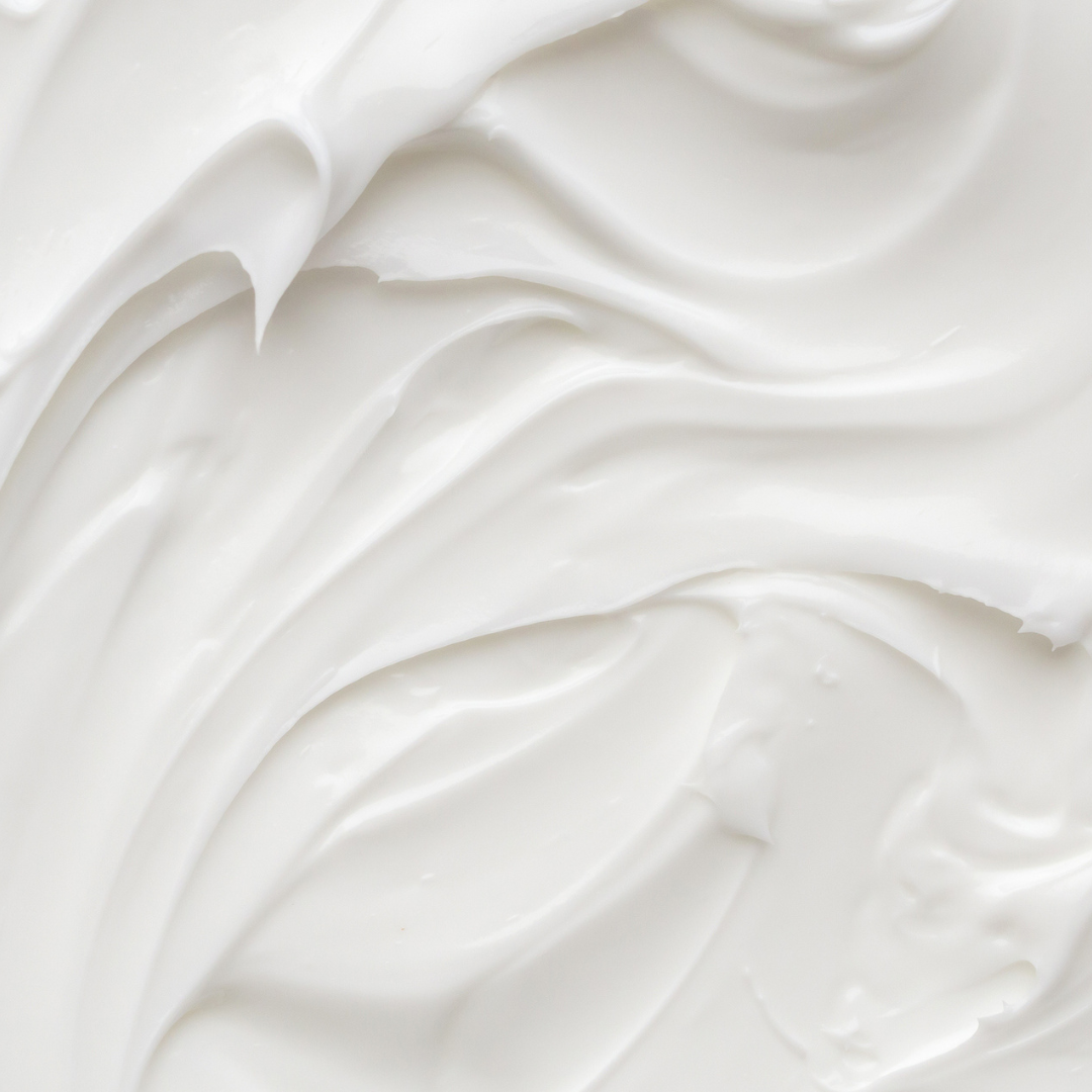 Les crèmes hydratantes à l'acide hyaluronique : pour une peau douce et repulpée